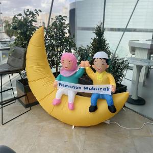 مُجسم الهلال المضيء القابل للنفخ