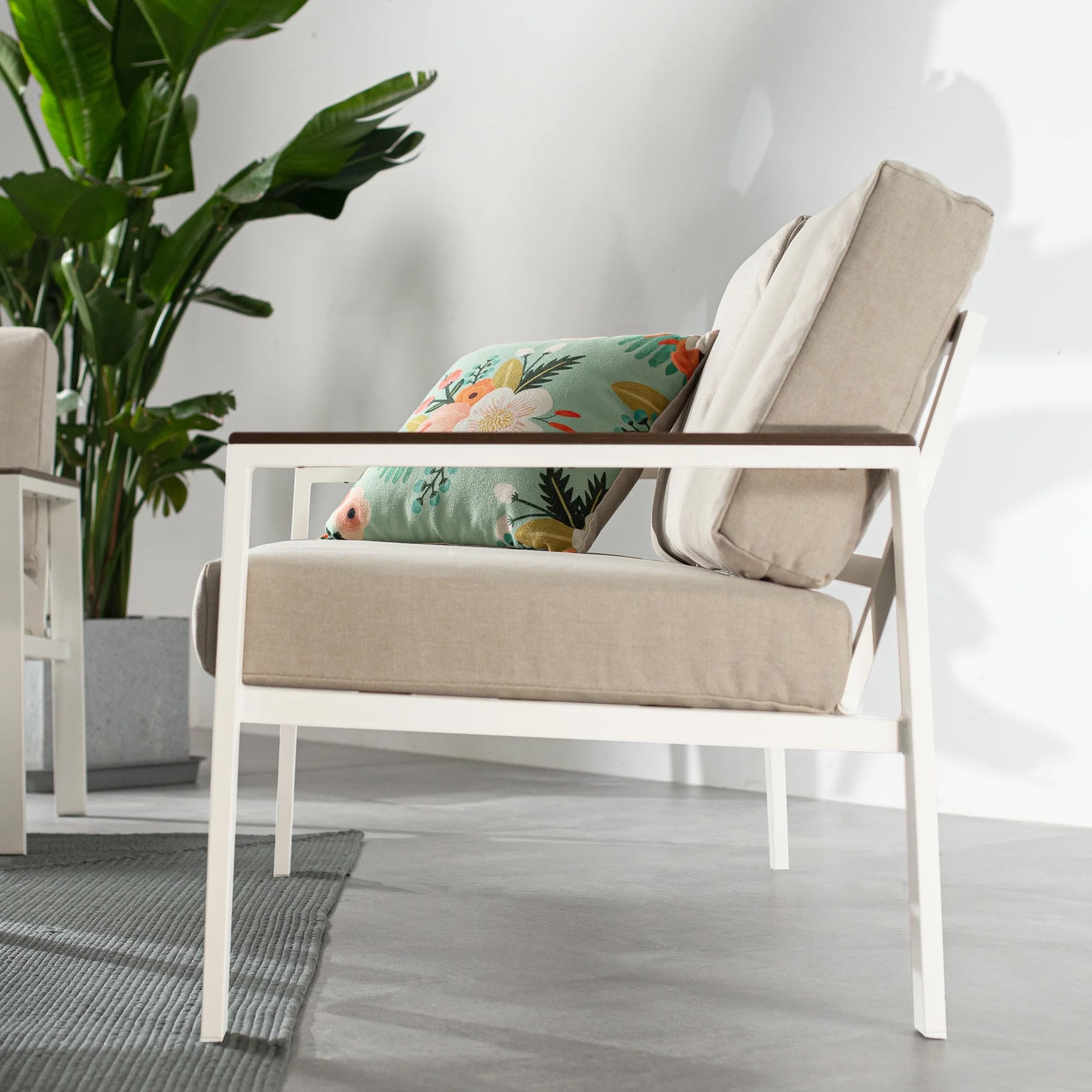 طقم مقاعد للتراس بلمسة خشبية–4 مقاعد - 12