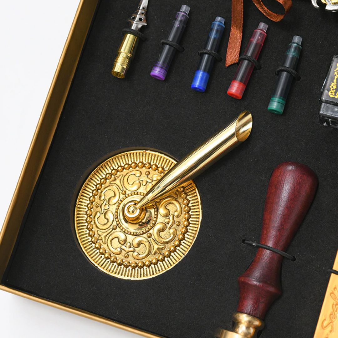 Retro Antique Feather Box product thumbnail 4