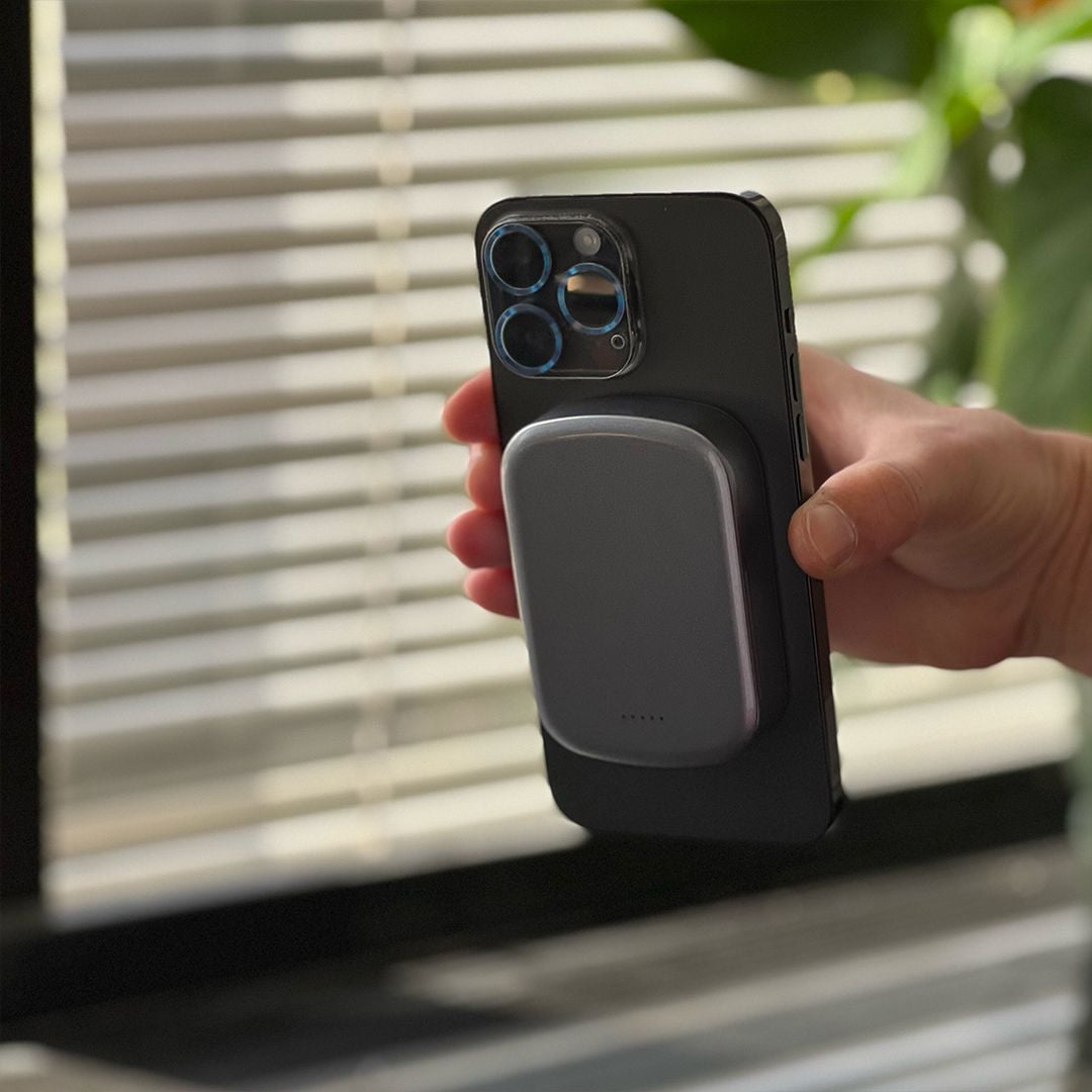 Magnetic fast wireless charger product thumbnail 2