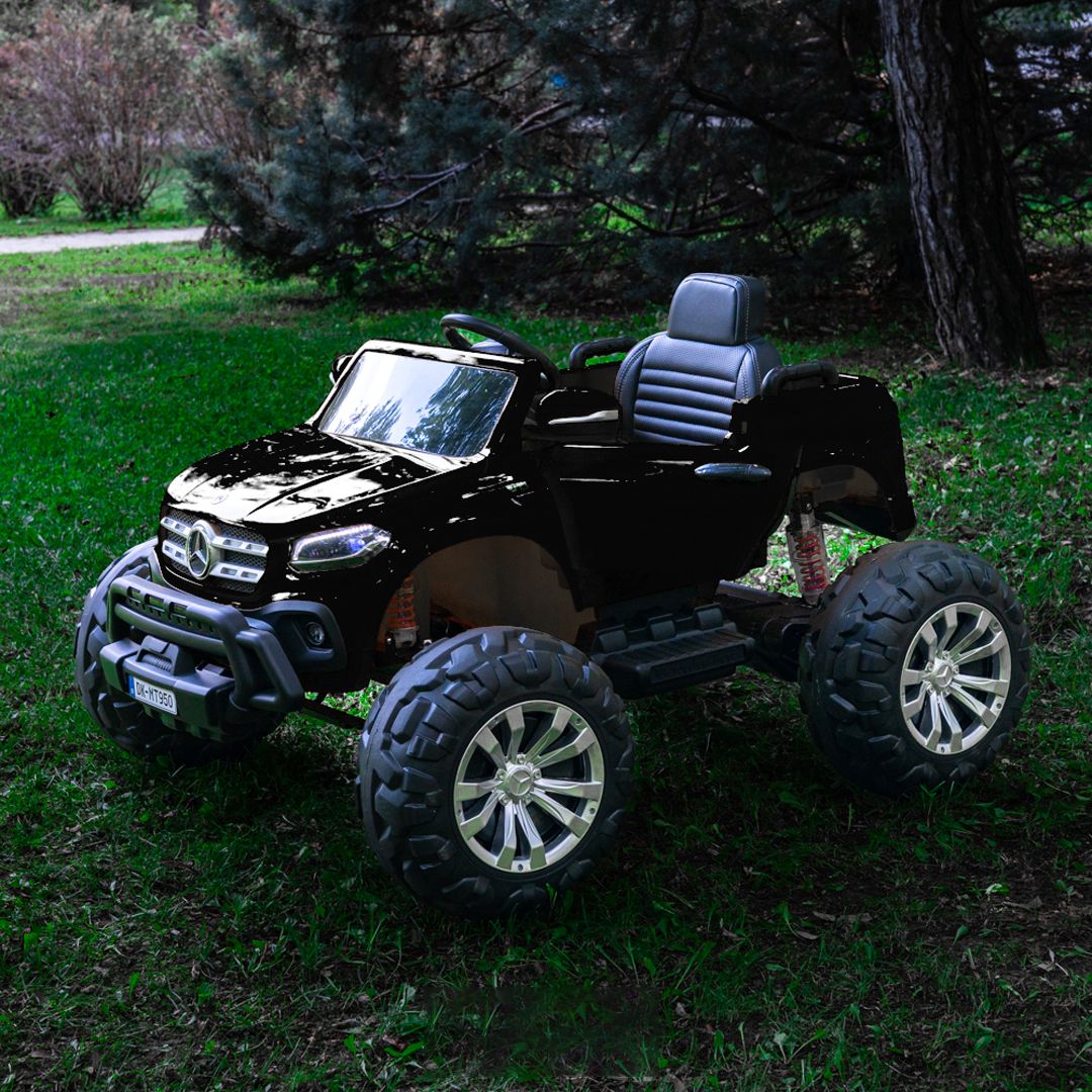 سيارة مرسيدس بنز مونستر DK - 18