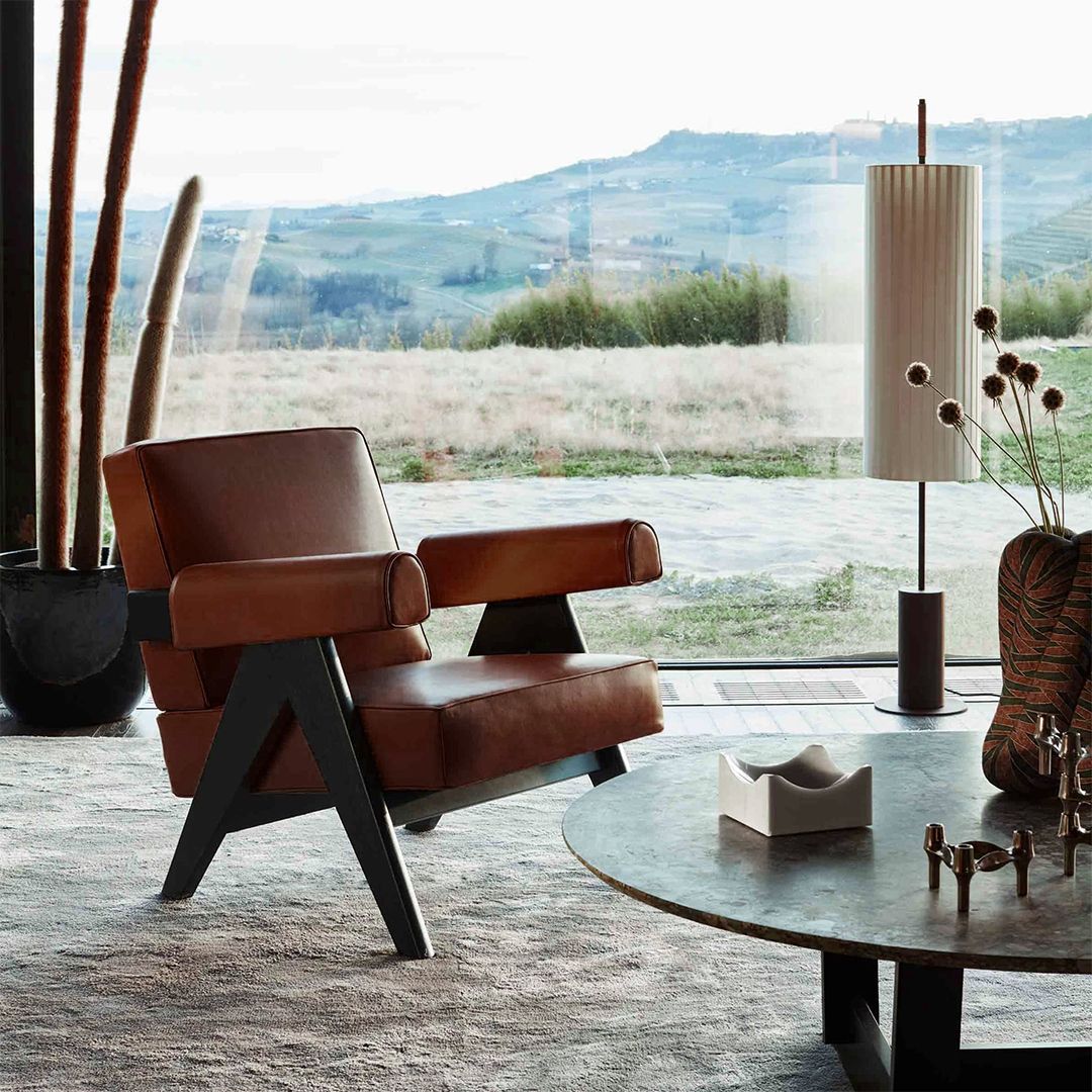 Luxury Leather Chair with a Classic Touch product thumbnail 18