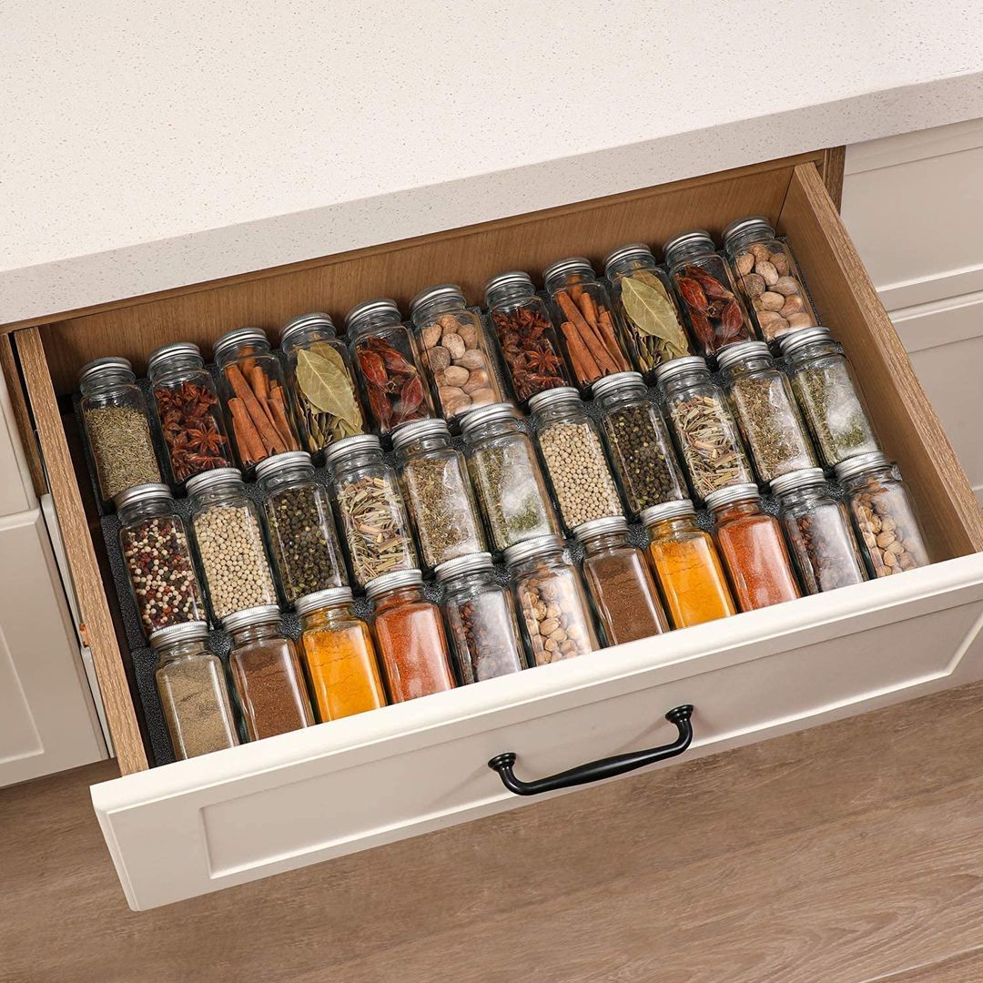 مجموعة مرطبانات التوابل الزجاجية - 16