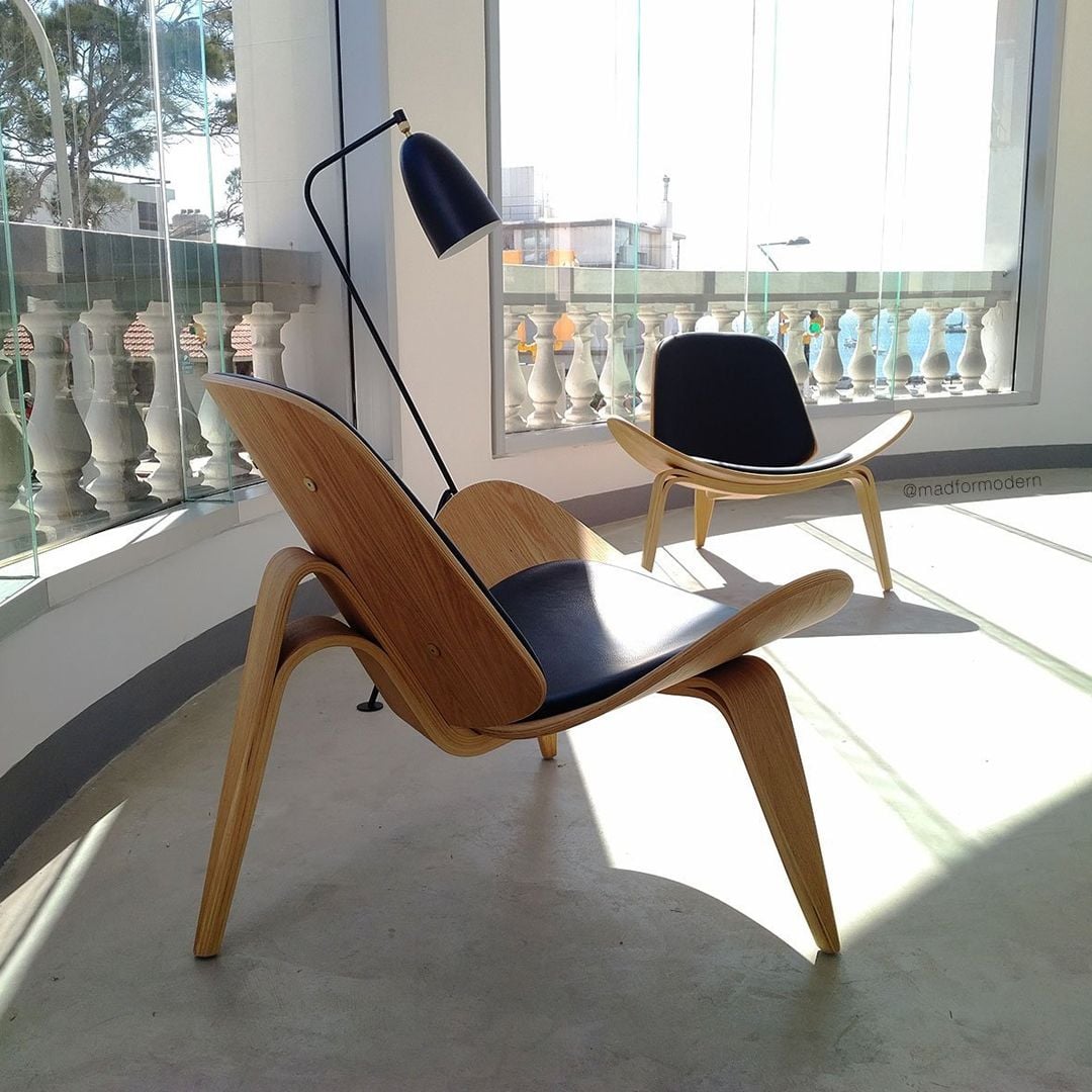 Three legged Scandinavian Design Chair product thumbnail 2