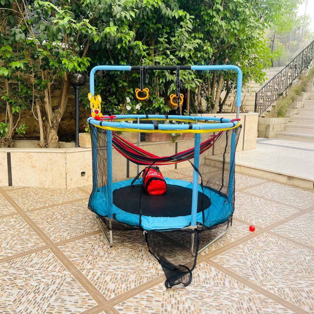 ترامبولين للأطفال مع ألعاب متعددة - 16