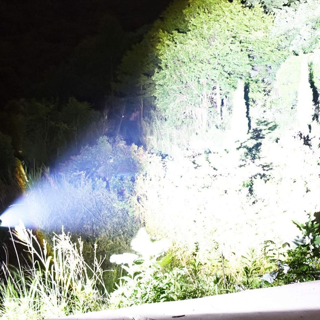 USB Rechargeable Flashlight product thumbnail 3
