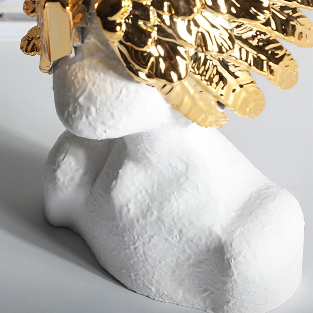 Classic Golden Wings Figurine product thumbnail 8