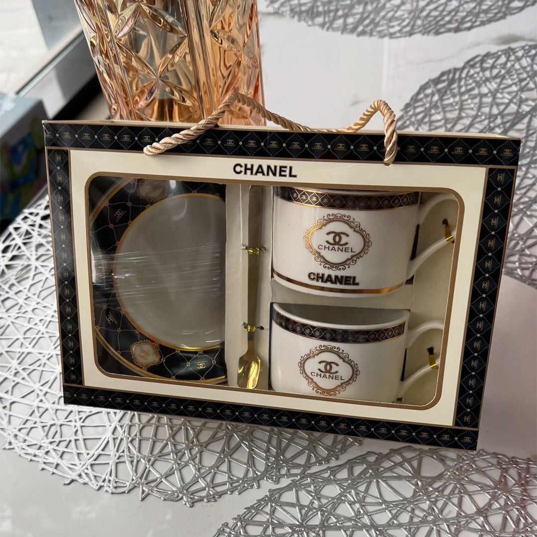 طقم فناجين بتصميم CHANEL - 2