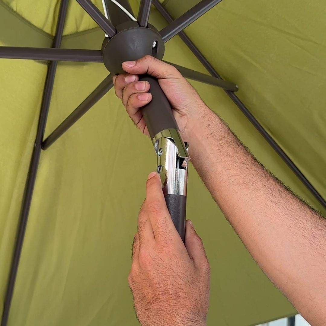 طقم جلوس خارجي مع مظلة - 4