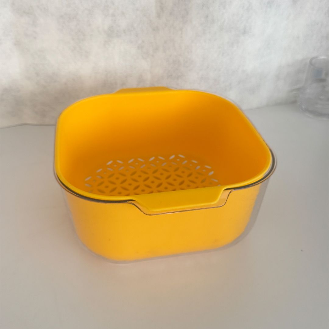 Acrylic basin with strainer product thumbnail 6