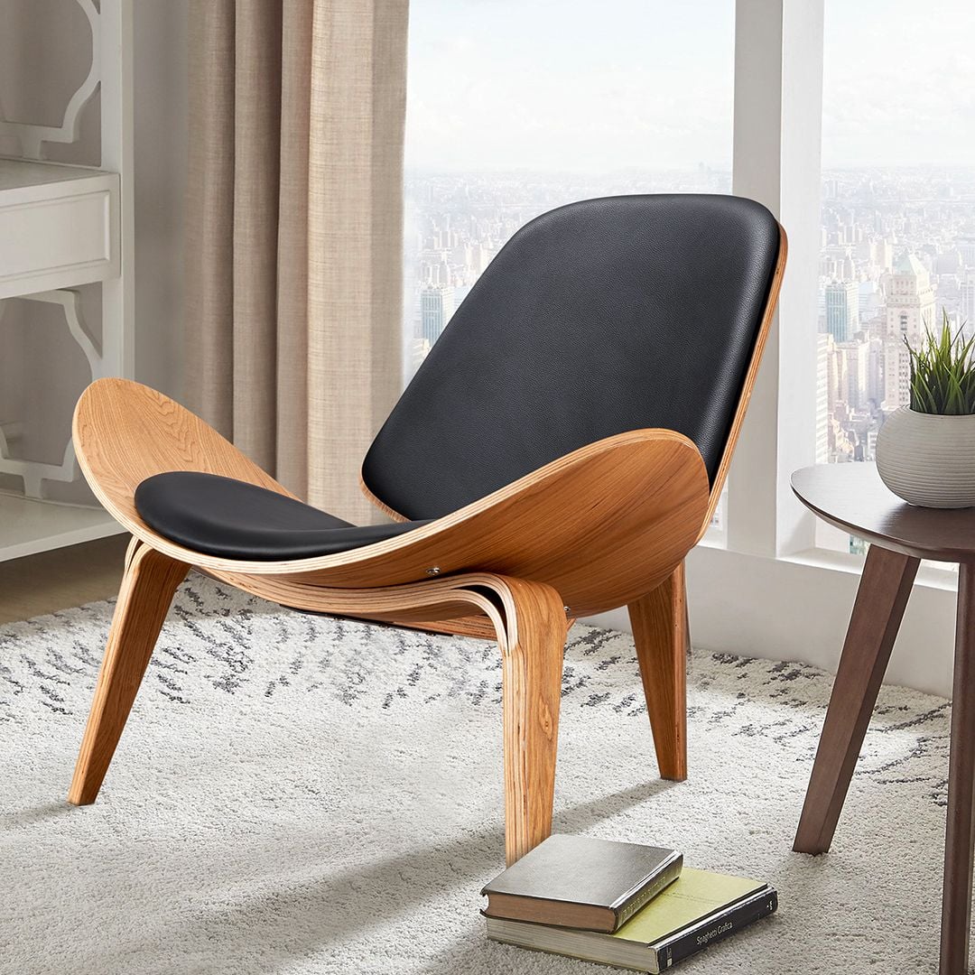 Three legged Scandinavian Design Chair product thumbnail 12