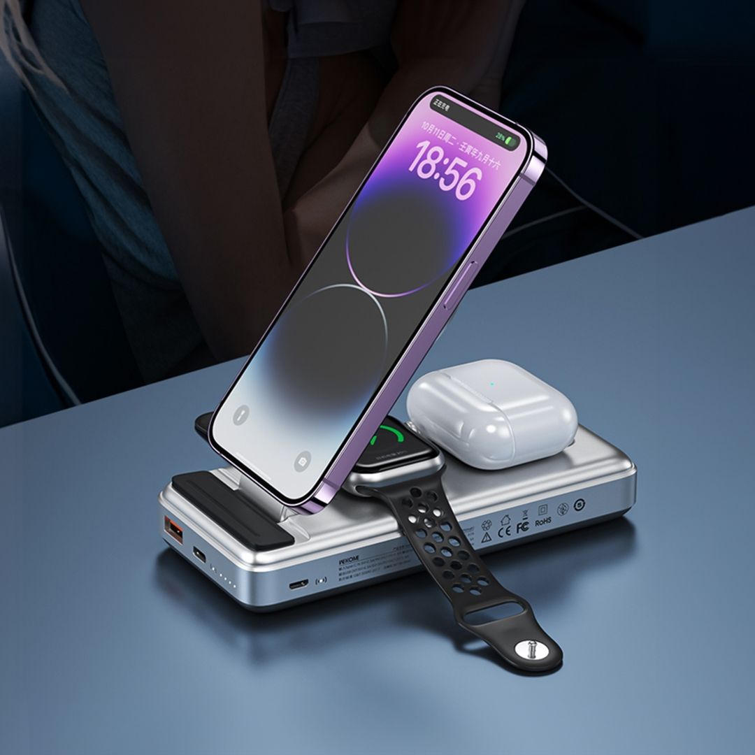 5 in 1 Wireless Charger And Powerbank product thumbnail 3