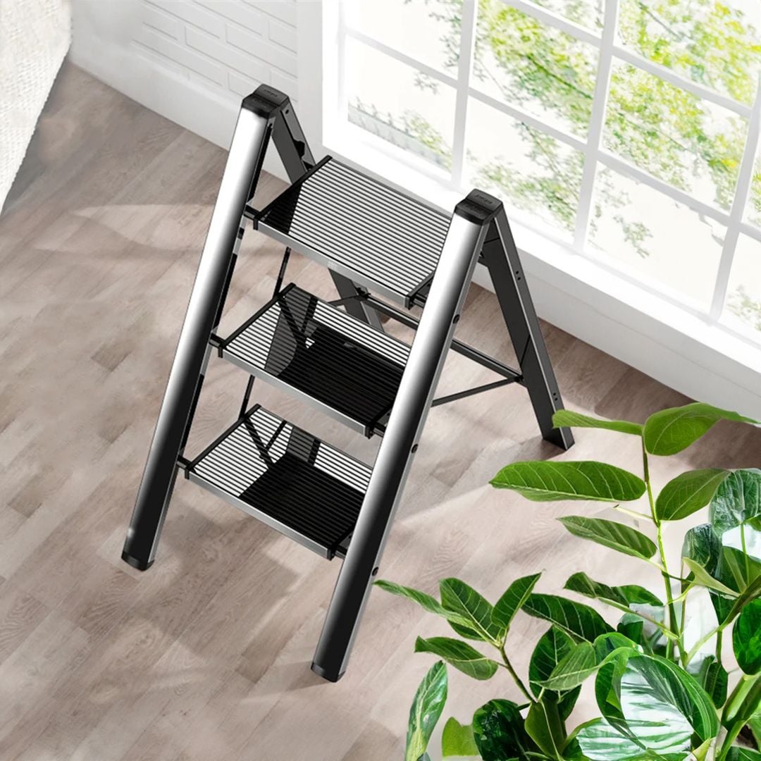 Three-Step Folding Ladder product thumbnail 2