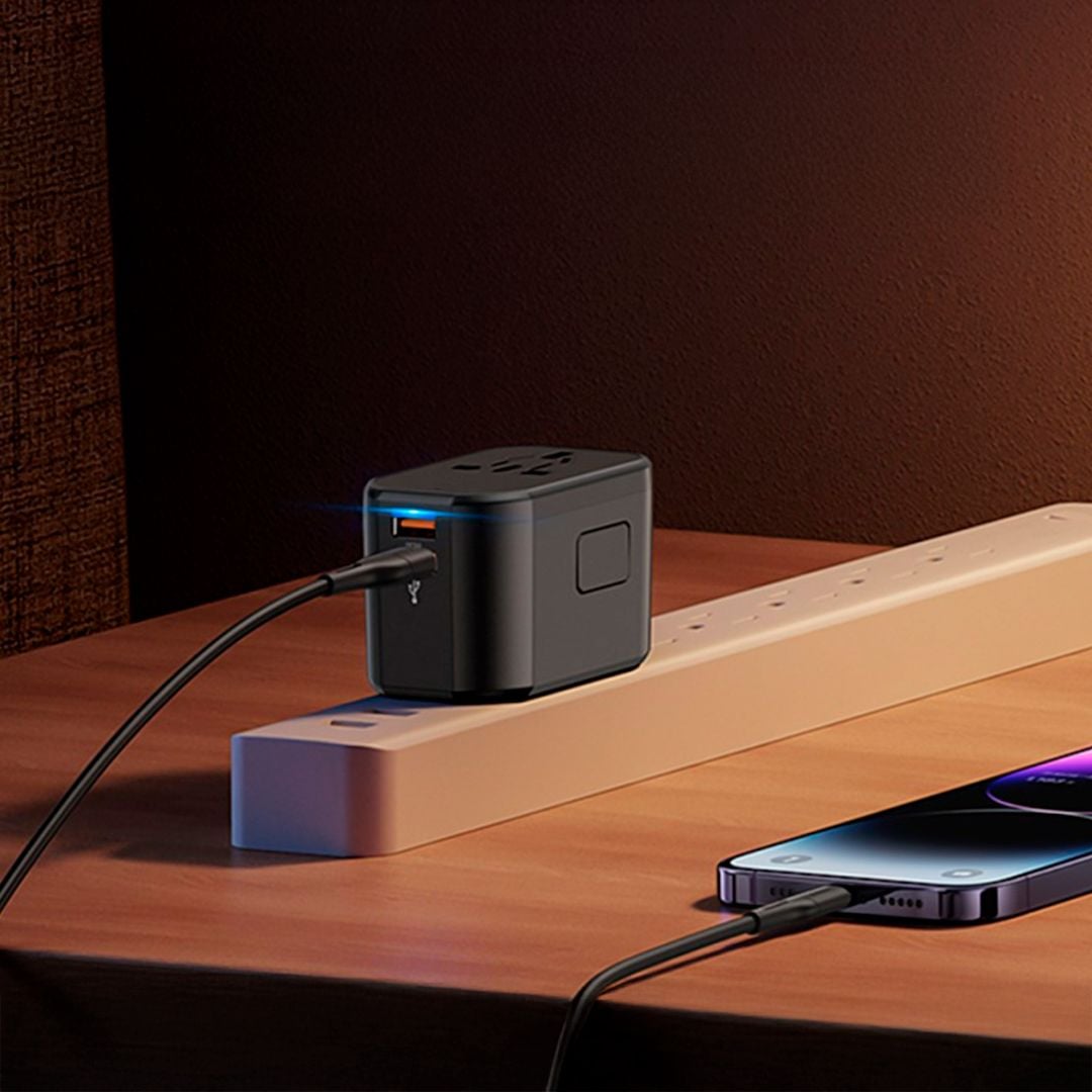 Multi-Port Power Adapter product thumbnail 2