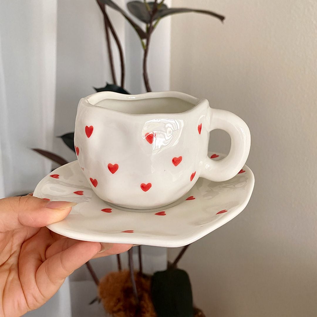 فنجان مع صحن مزخرف بالقلوب - 13