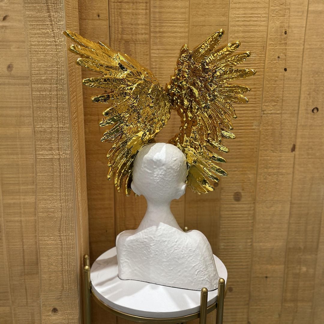 Classic Golden Wings Figurine product thumbnail 5