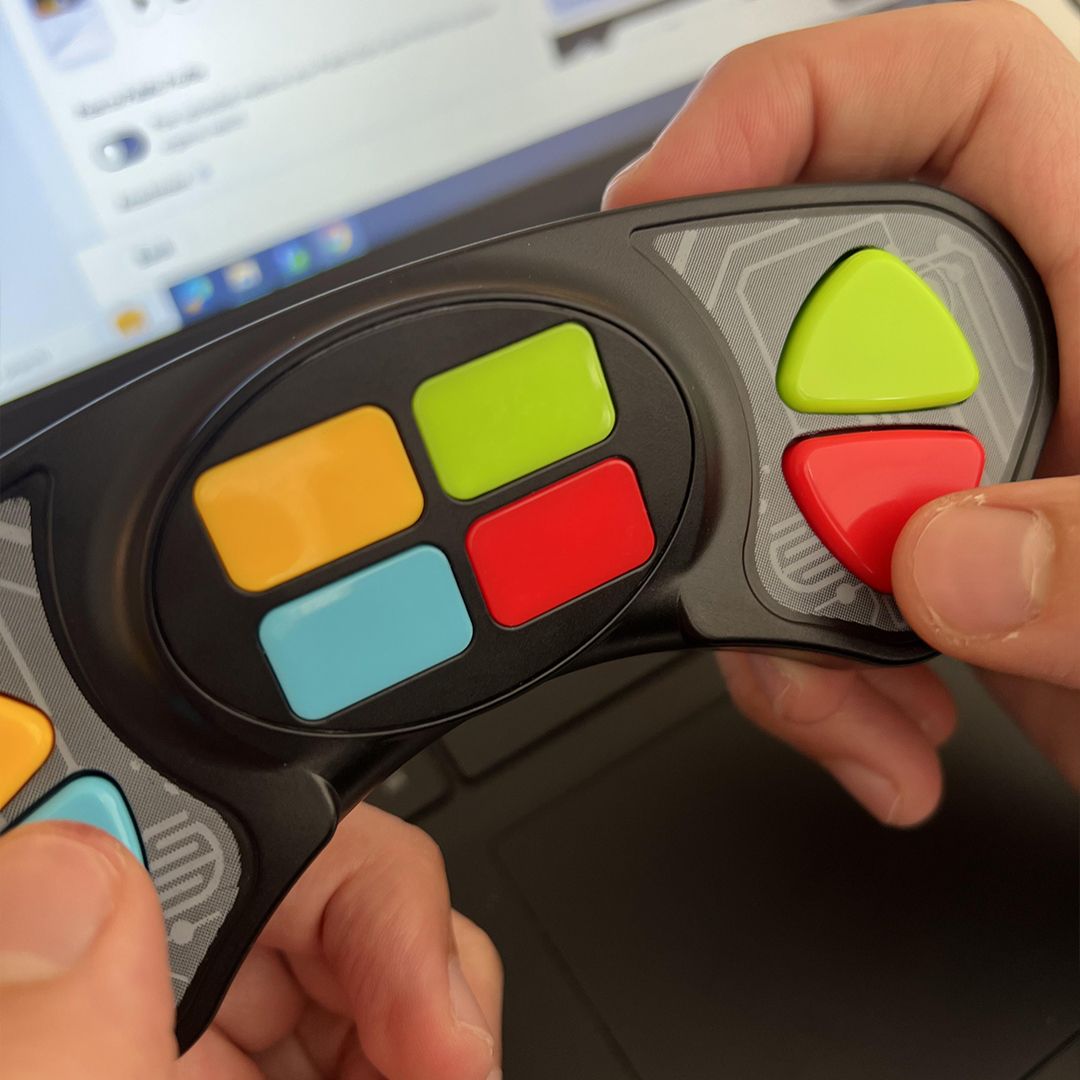 Electronic Memory Game product thumbnail 4