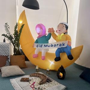 مُجسم الهلال المضيء القابل للنفخ