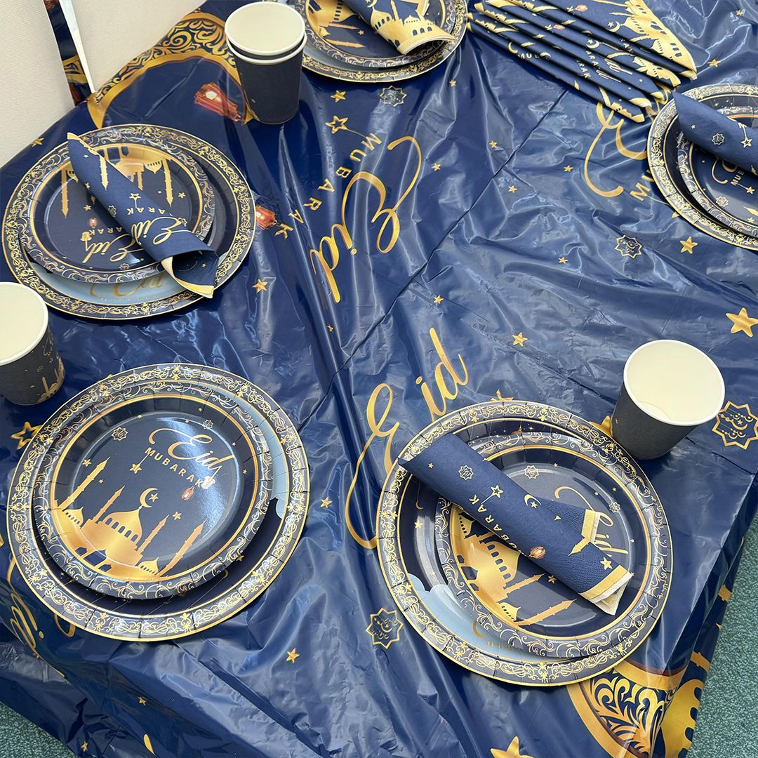 مجموعة أدوات المائدة للعيد - 169 قطعة - 3