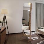 خزانة مجوهرات أرضية بمرآة مع إضاءة داخلية - 7