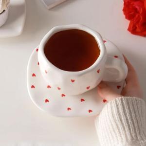 فنجان مع صحن مزخرف بالقلوب - 5