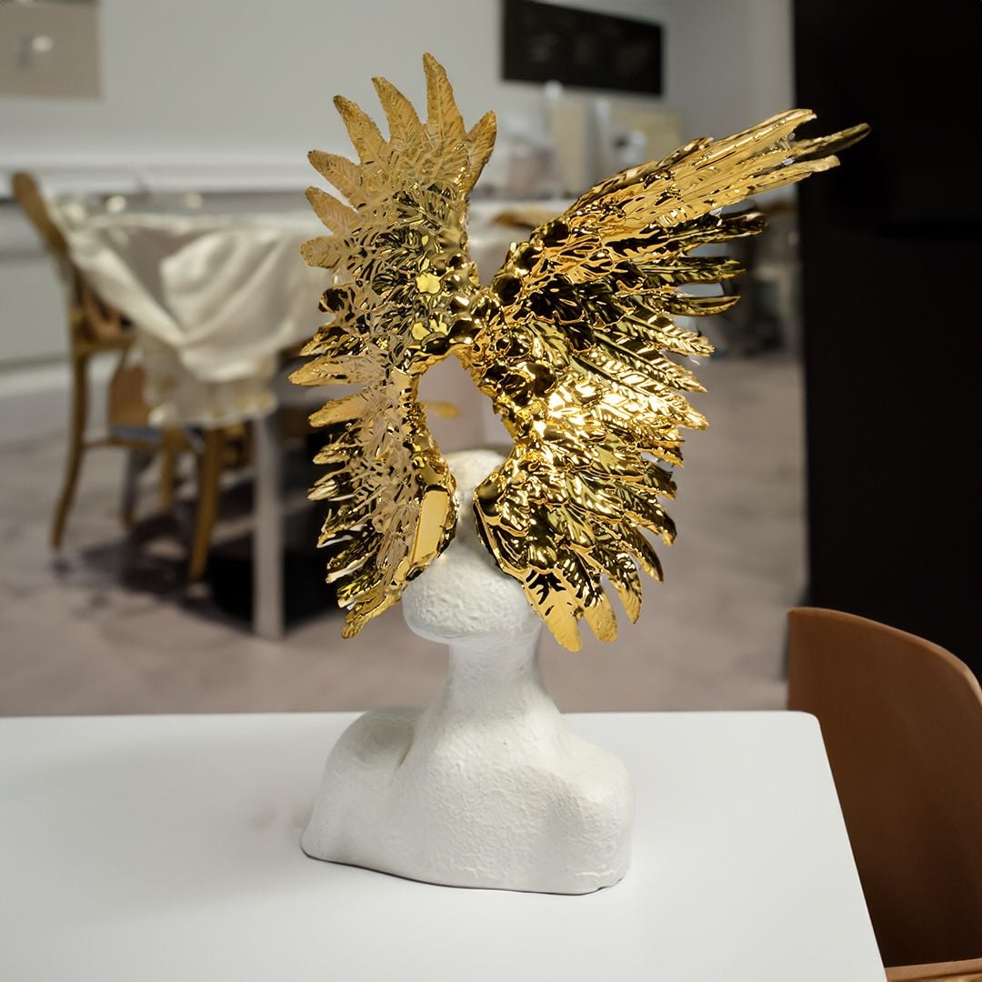 Classic Golden Wings Figurine product thumbnail 4