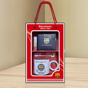 مج و محفظة بتصميم Barcelona