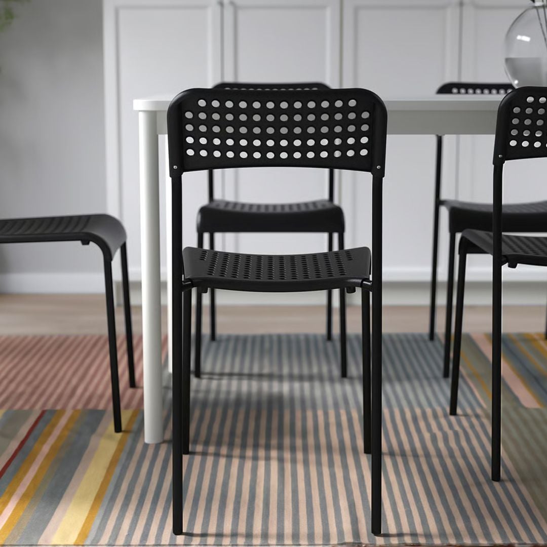 Black lounge chair product thumbnail 3