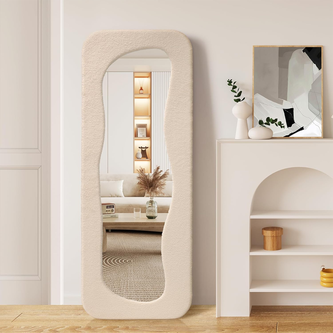 Mirror with a Wavy Teddy Fur Frame product thumbnail 8