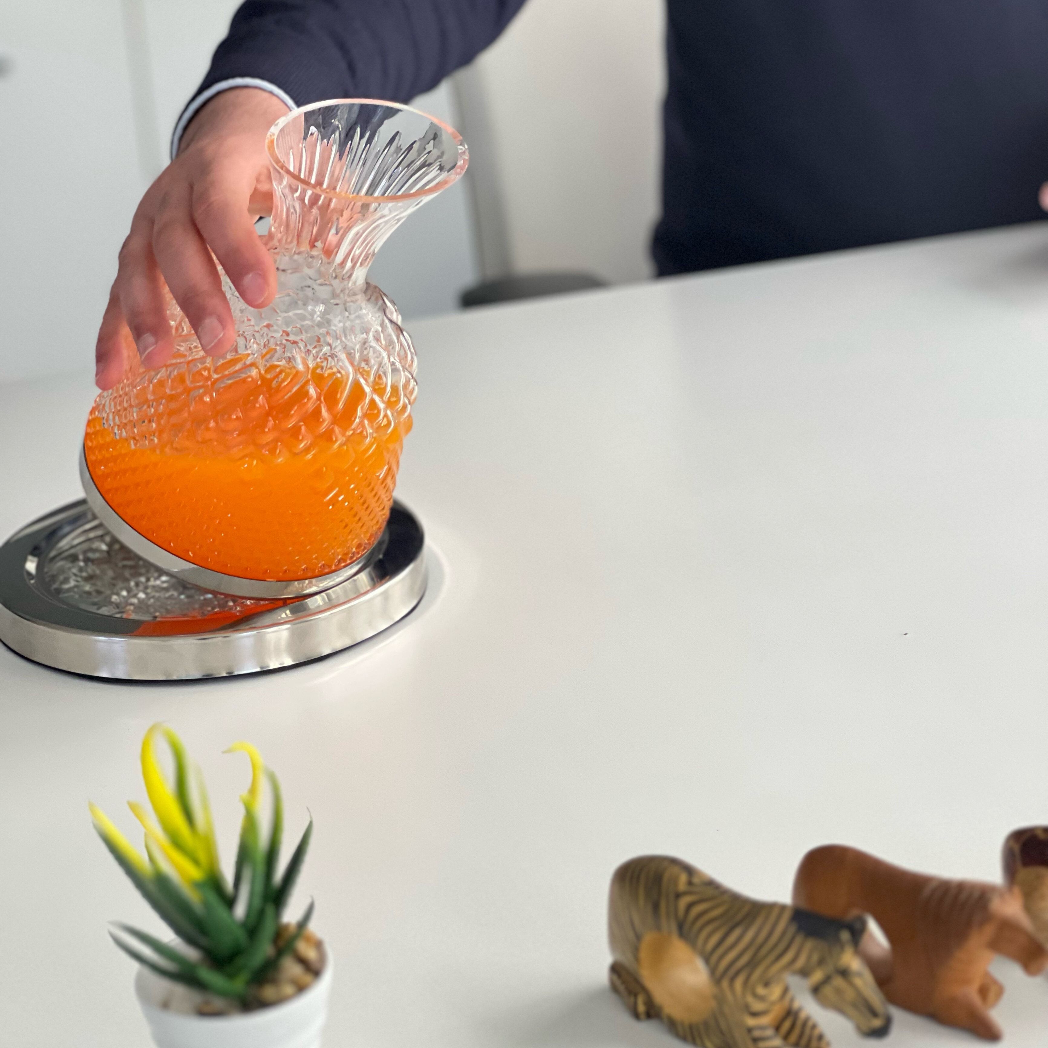 Crystal Glass Rotating Decanter product thumbnail 15