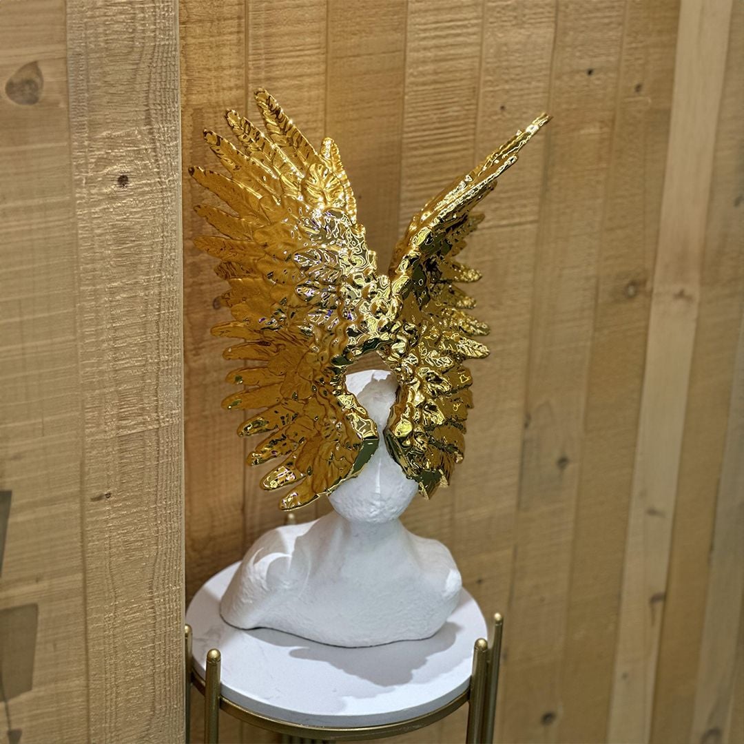 Classic Golden Wings Figurine product thumbnail 13