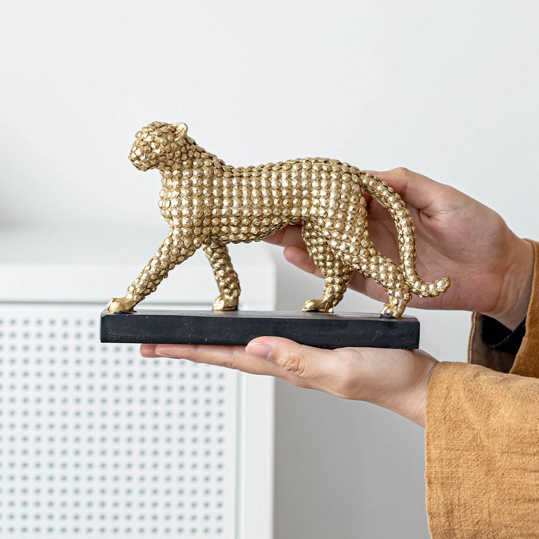 Golden Leopard Statue product thumbnail 4