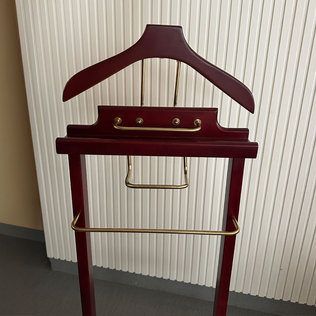 Wooden Valet Men Suits Stand product thumbnail 4