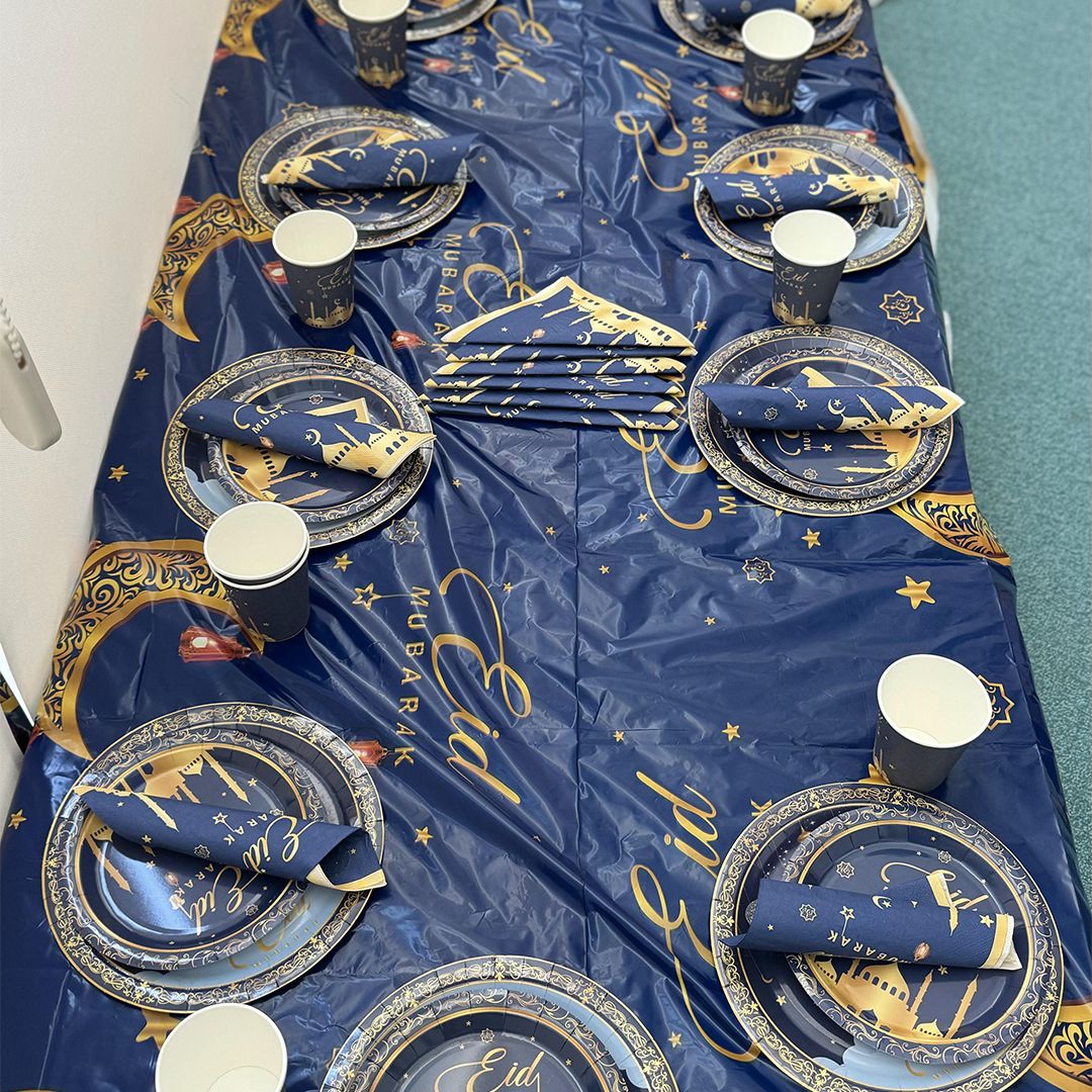 مجموعة أدوات المائدة للعيد - 169 قطعة - 1