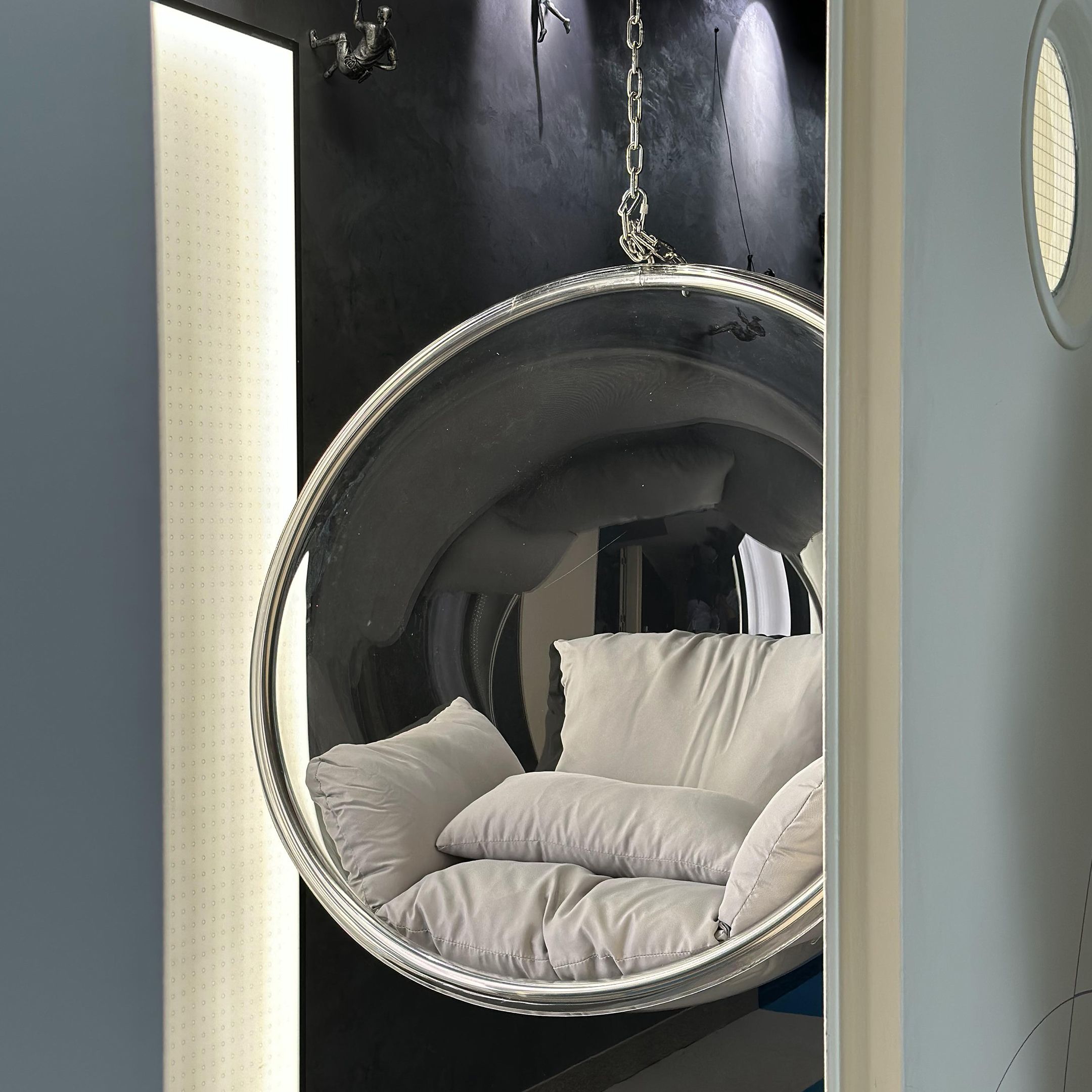 Hanging Bubble Chair product thumbnail 12