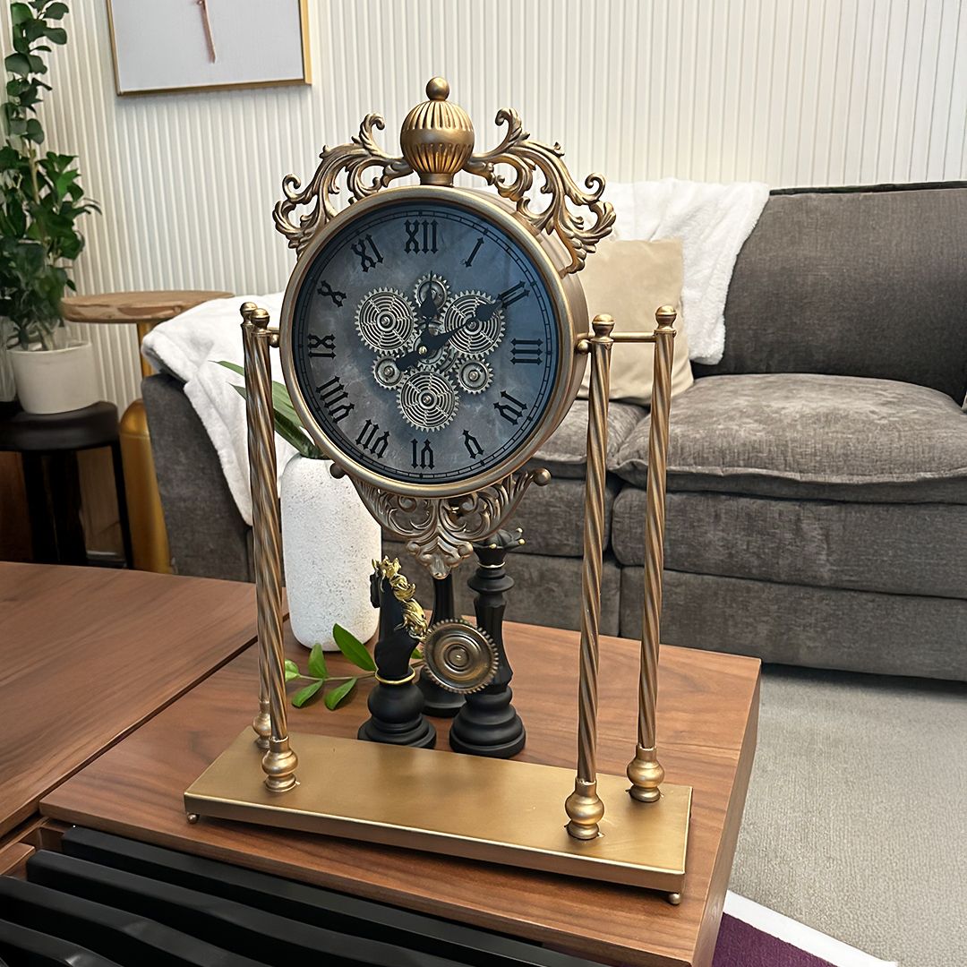 ساعة تروس بتصميم كلاسيكي عتيق - 4