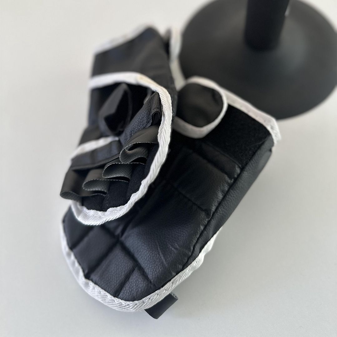 ستاند ملاكمة لسطح المكتب - 13