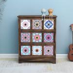 وحدة أدراج خشبية بتصميم فسيفسائي - 5