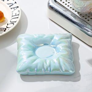 فنجان مع صحن بتصميم وسادة - 5