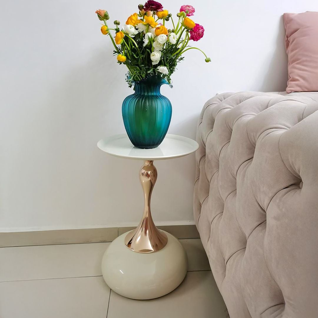 طاولة جانبية فاخرة بتصميم مزهرية - 13