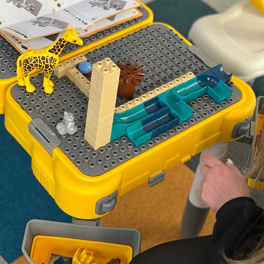 LEGO Table and Chair - 209 PCs product thumbnail 2