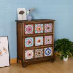 وحدة أدراج خشبية بتصميم فسيفسائي