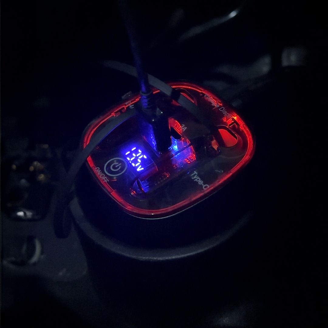 شاحن سيارة سريع 4 في 1 - 2