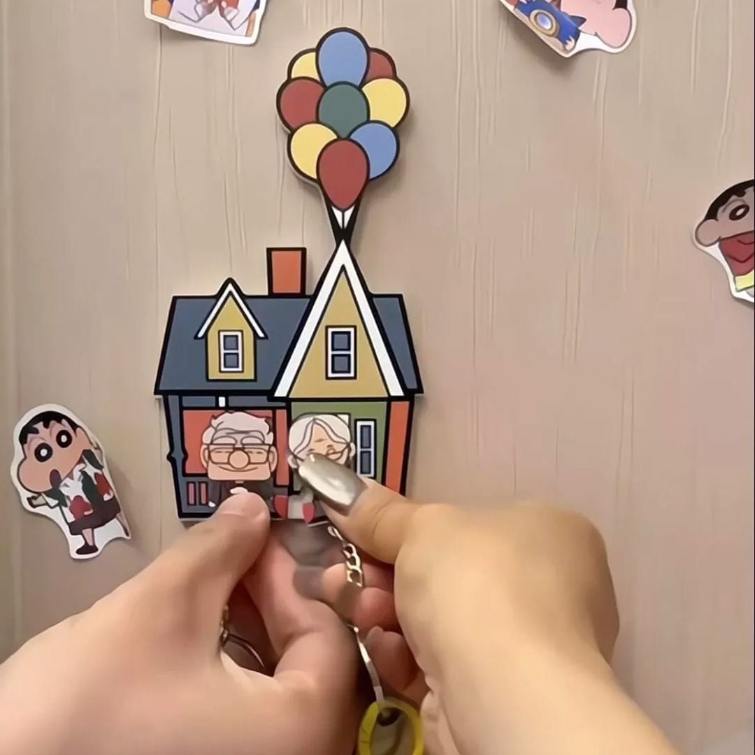 Up Movie Characters Keychain Holder product thumbnail 4