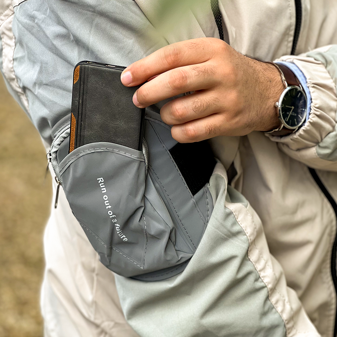 Arm Wrist Pouch Bag product thumbnail 3