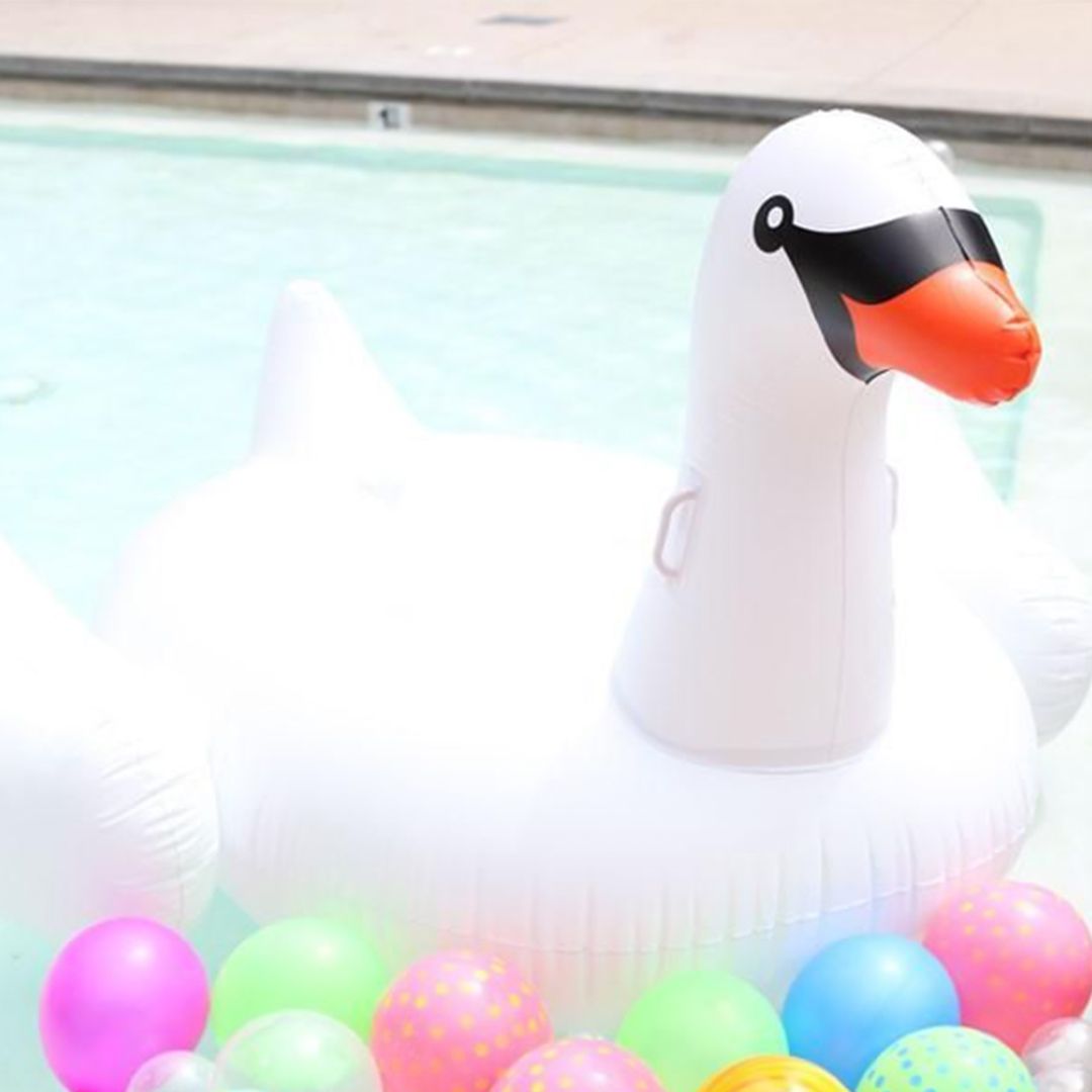 Swan Floating Pool Swimming Ring product thumbnail 13