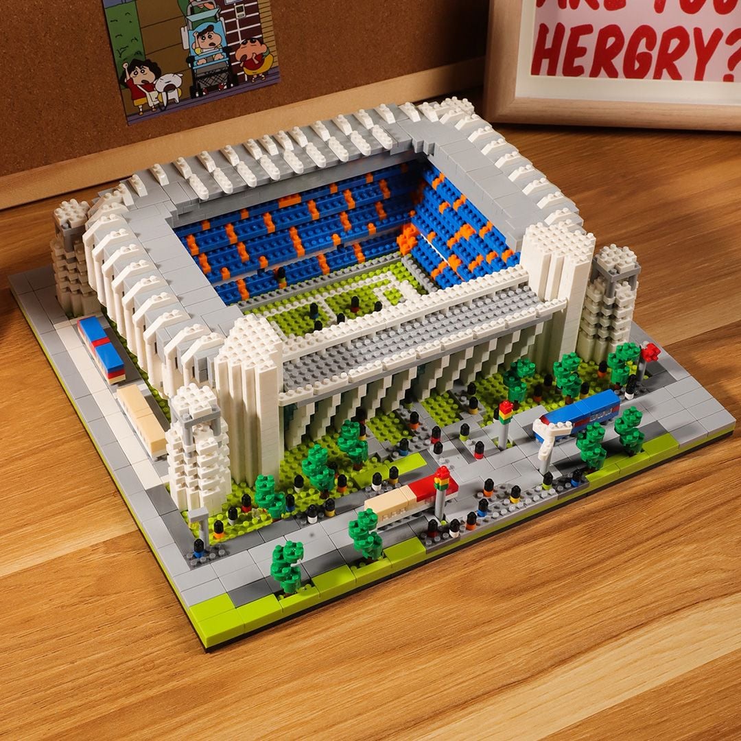 LEGO Santiago Bernabéu Stadium product thumbnail 4