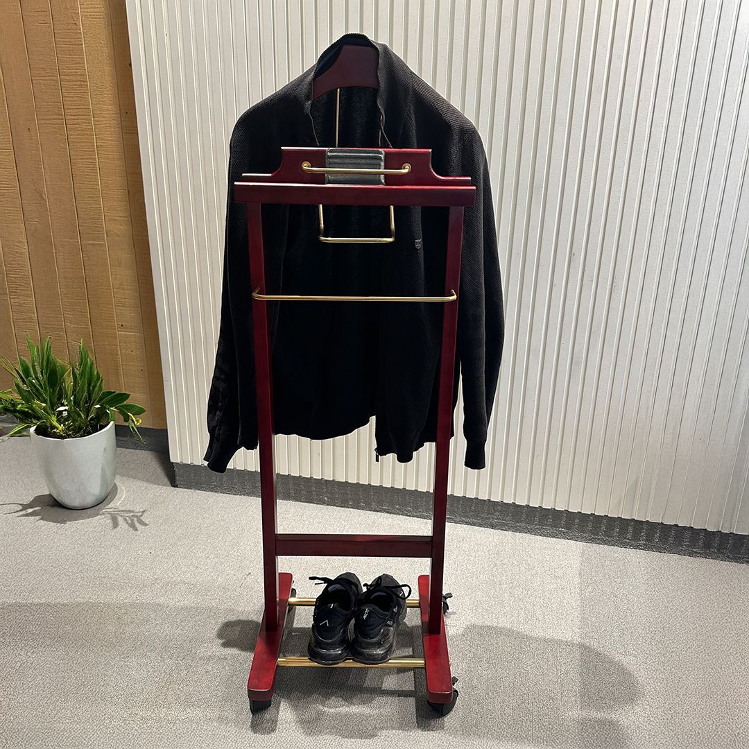 Wooden Valet Men Suits Stand product thumbnail 2