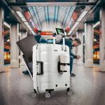 حقيبة سفر مع حامل للأكواب