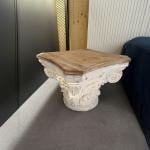 طاولة وسط بقاعدة انتيك حجرية - 3